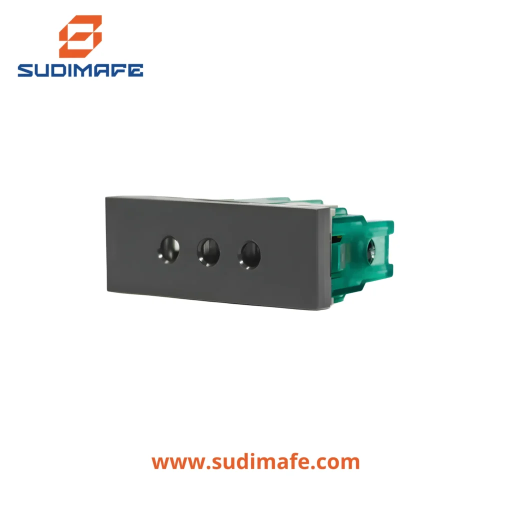 Toma 3 en Línea Bipolar L/T 10A 250V Gris con Protección Cambre